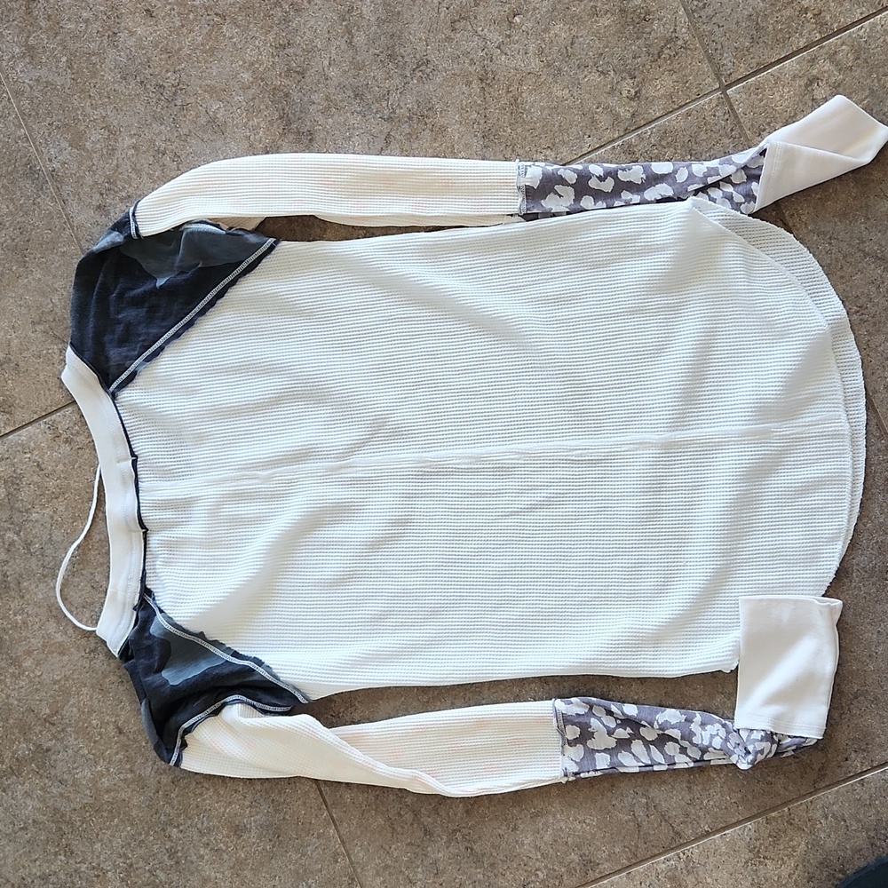 NWOT..Free People thermal top - Picture 3 of 7